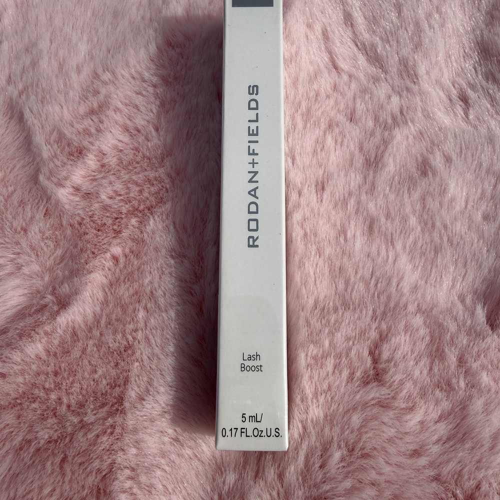 Rodan + Fields Lash Boost Serum - White and Gray